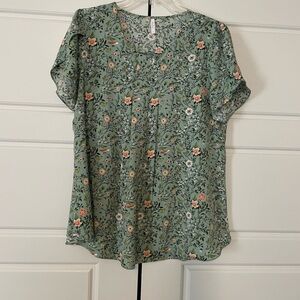 Floral Short Sleeve Blouse - Sage Green